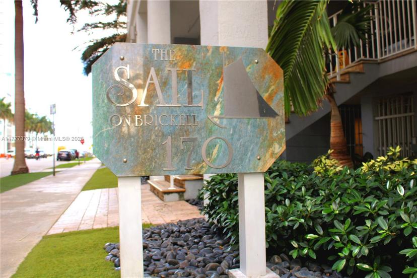 Picture of 170 SE 14Th St # 2705, Miami FL 33131