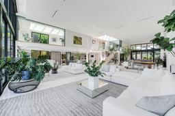 Picture of 7960 Biscayne Point Cir, Miami Beach, FL 33141
