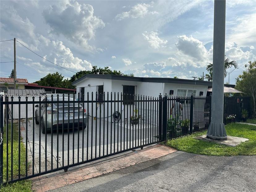 Picture of 6060 NW 7Th St, Miami FL 33126