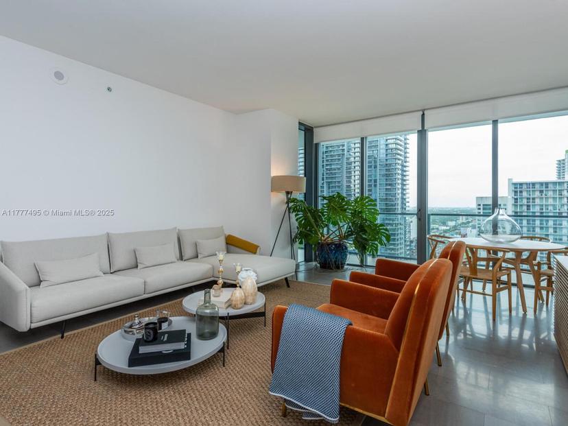 Picture of 68 SE 6Th St # 2304, Miami FL 33131