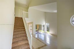Picture of 20101 NW 81St Ct, Hialeah, FL 33015