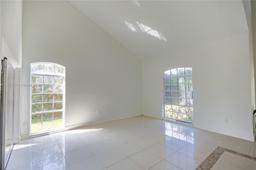 Picture of 20101 NW 81St Ct, Hialeah, FL 33015