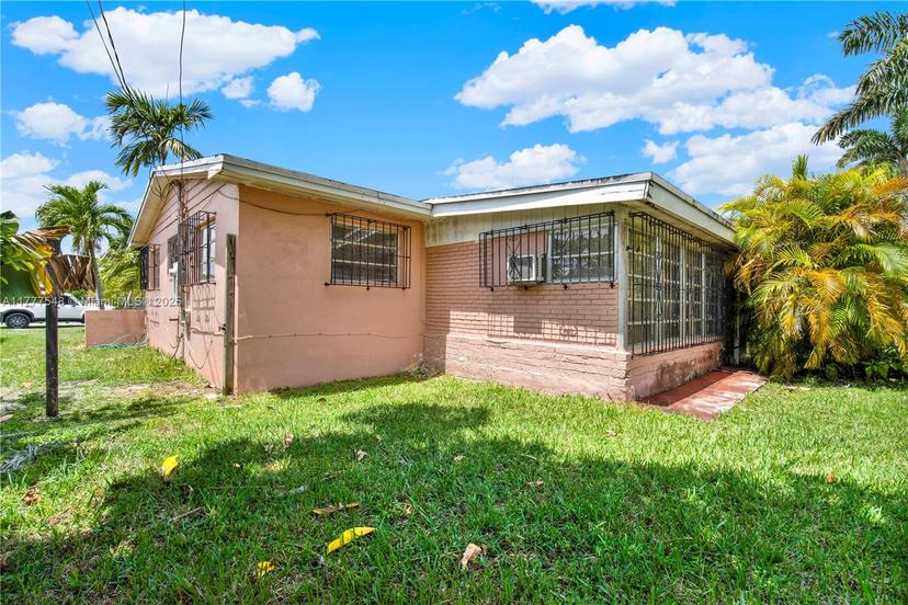 Picture of 1635 SW 71St Pl, Miami FL 33155
