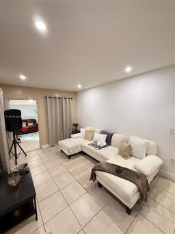 Picture of 4441 SW 33Rd Dr, West Park, FL 33023