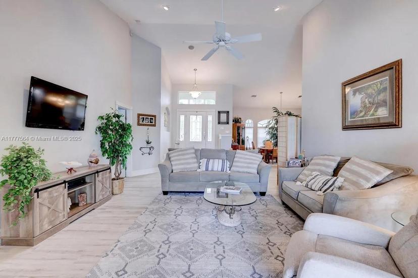Picture of 516 SW South Carolina Dr, Stuart FL 34994