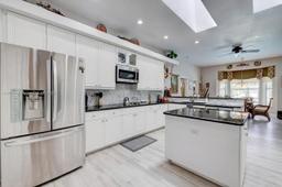 Picture of 516 SW South Carolina Dr, Stuart, FL 34994