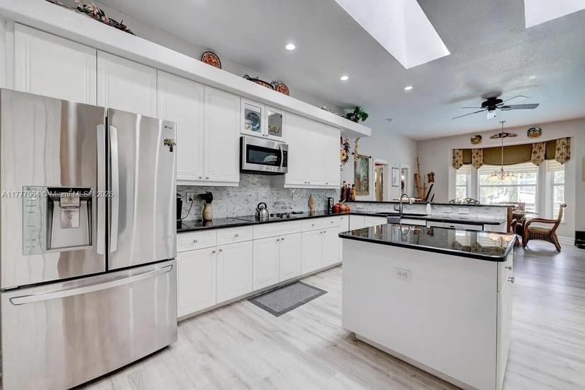 Picture of 516 SW South Carolina Dr, Stuart FL 34994