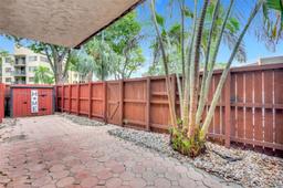 Picture of 6619 SW 116Th Pl # G7, Miami, FL 33173