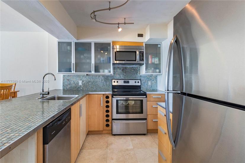 Picture of 5 Island Ave # 4F, Miami Beach FL 33139