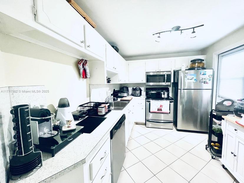Picture of 1701 NE 191St St # A416, Miami FL 33179