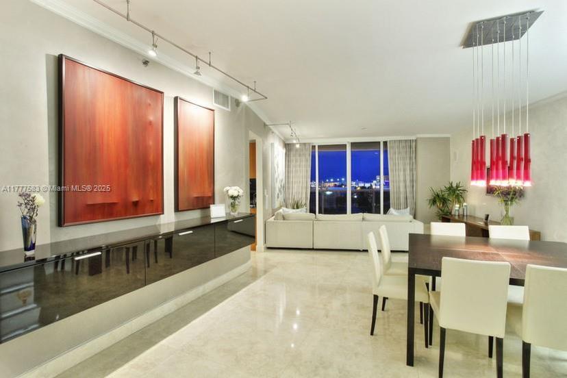 Picture of 400 Alton Rd # 811, Miami Beach FL 33139