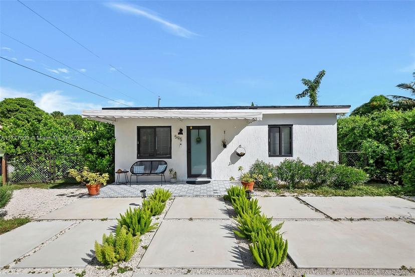 Picture of 595 NW 101St St, Miami FL 33150