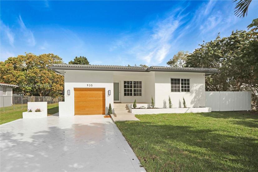 Picture of 935 NE 136Th St, North Miami FL 33161