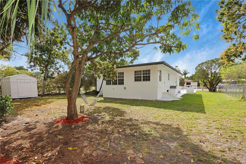 Picture of 935 NE 136Th St, North Miami FL 33161