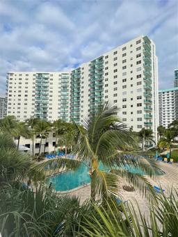 Picture of 3901 S Ocean Dr # 3K, Hollywood, FL 33019