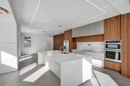 Picture of 852 Heritage Dr, Weston, FL 33326