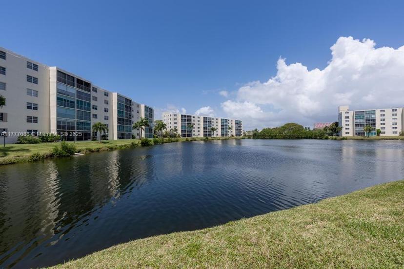 Picture of 101 SE 3Rd Ave # 507, Dania Beach FL 33004