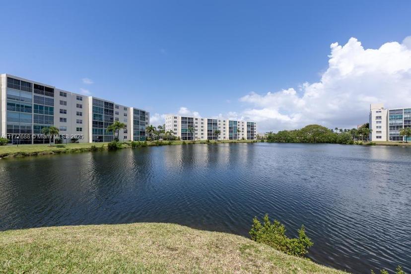 Picture of 101 SE 3Rd Ave # 507, Dania Beach FL 33004