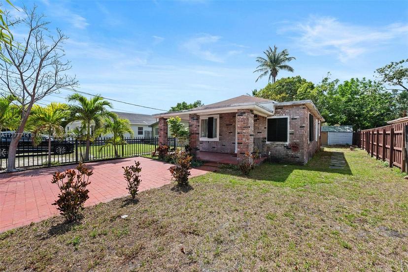 Picture of 721 NW 6Th St, Hallandale Beach FL 33009