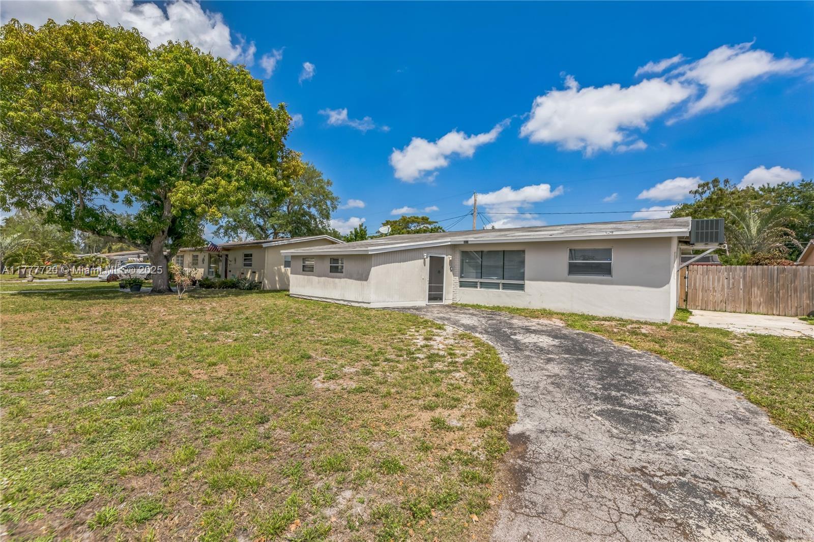 Picture of 5810 SW 54Th Ave, Davie, FL 33314