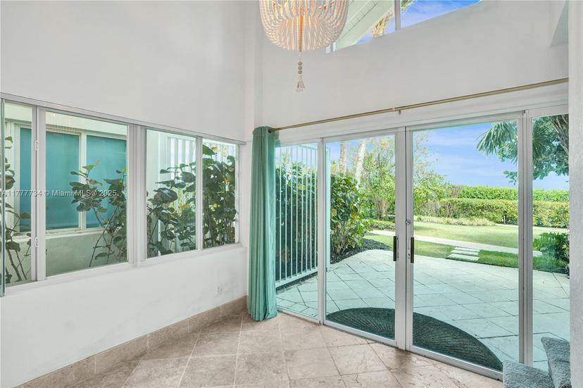 Picture of 100 S Pointe Dr # 5, Miami Beach FL 33139