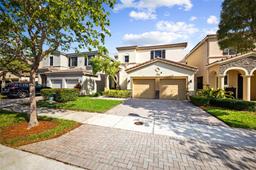 Picture of 697 NE 193Rd Ter, Miami, FL 33179