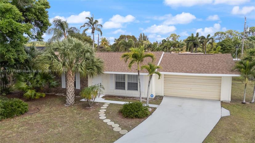 Picture of 104 W Palmetto Rd, Lake Worth FL 33467