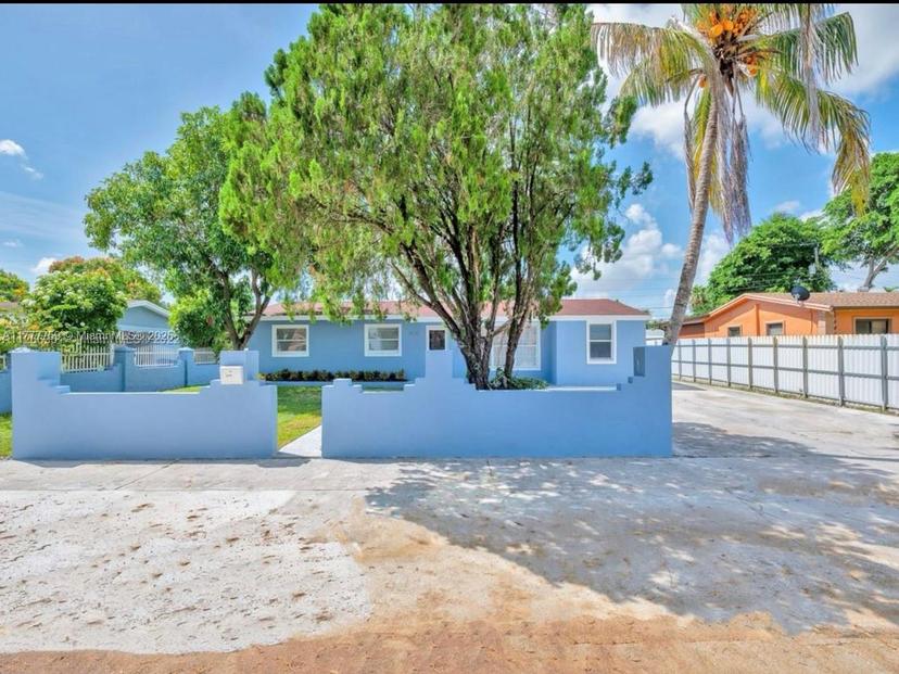 Picture of 4970 NW 182Nd St, Miami Gardens FL 33055