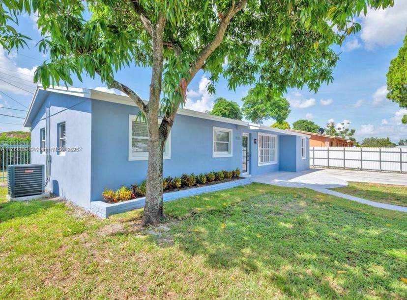 Picture of 4970 NW 182Nd St, Miami Gardens FL 33055