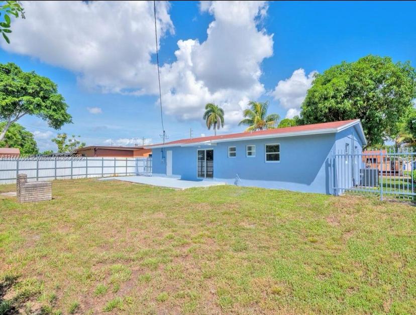 Picture of 4970 NW 182Nd St, Miami Gardens FL 33055