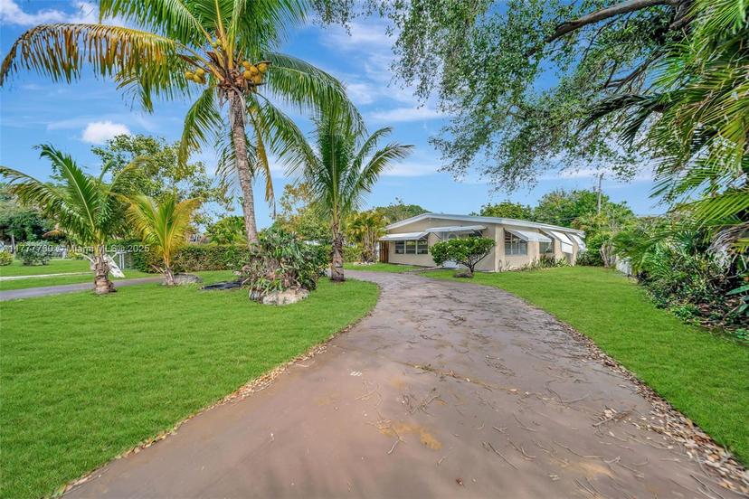 Picture of 1677 NE 178Th St, North Miami Beach FL 33162