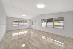 Picture of 1677 NE 178Th St, North Miami Beach, FL 33162