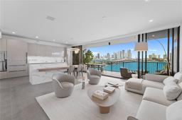 Picture of 1000 Venetian Way # 1006, Miami, FL 33139