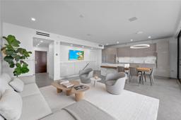 Picture of 1000 Venetian Way # 1006, Miami, FL 33139