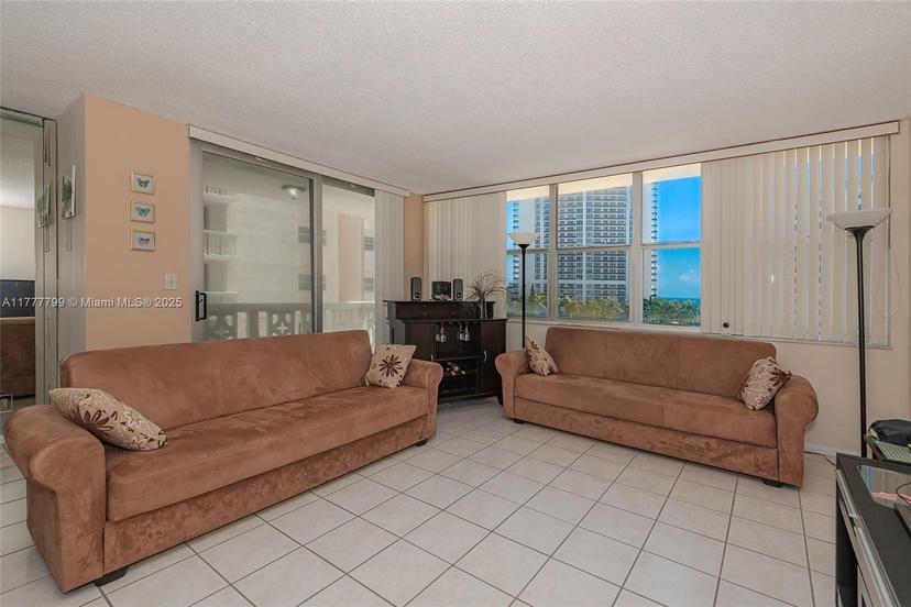 Picture of 1817 S Ocean Dr # 628, Hallandale Beach FL 33009