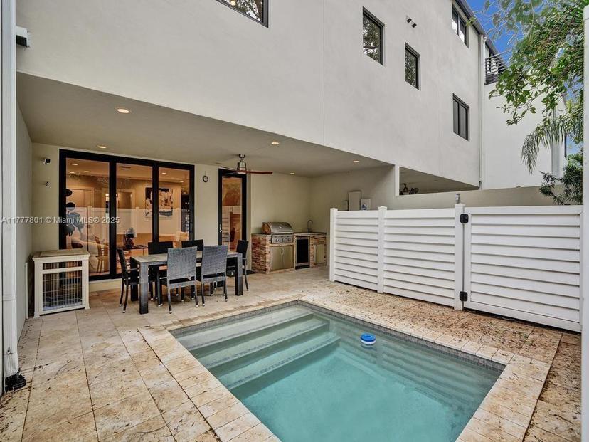 Picture of 207 NE 13Th Ave # 207, Fort Lauderdale FL 33301
