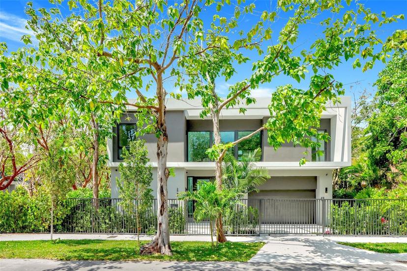 Picture of 2942 Center Street, Miami FL 33133