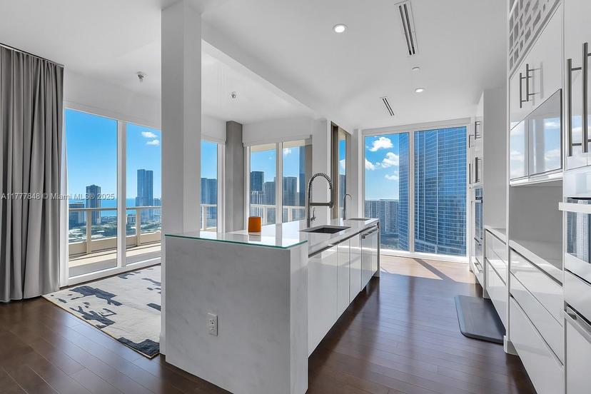 Picture of 900 Brickell Key Blvd # 2904, Miami FL 33131
