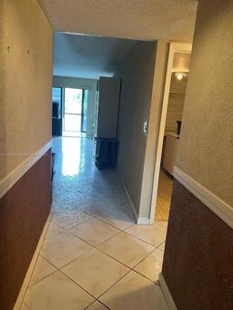 Picture of 9439 N Belfort Cir # 107, Tamarac, FL 33321