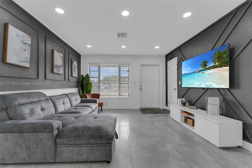 Picture of 20120 NW 14Th Pl, Miami Gardens FL 33169