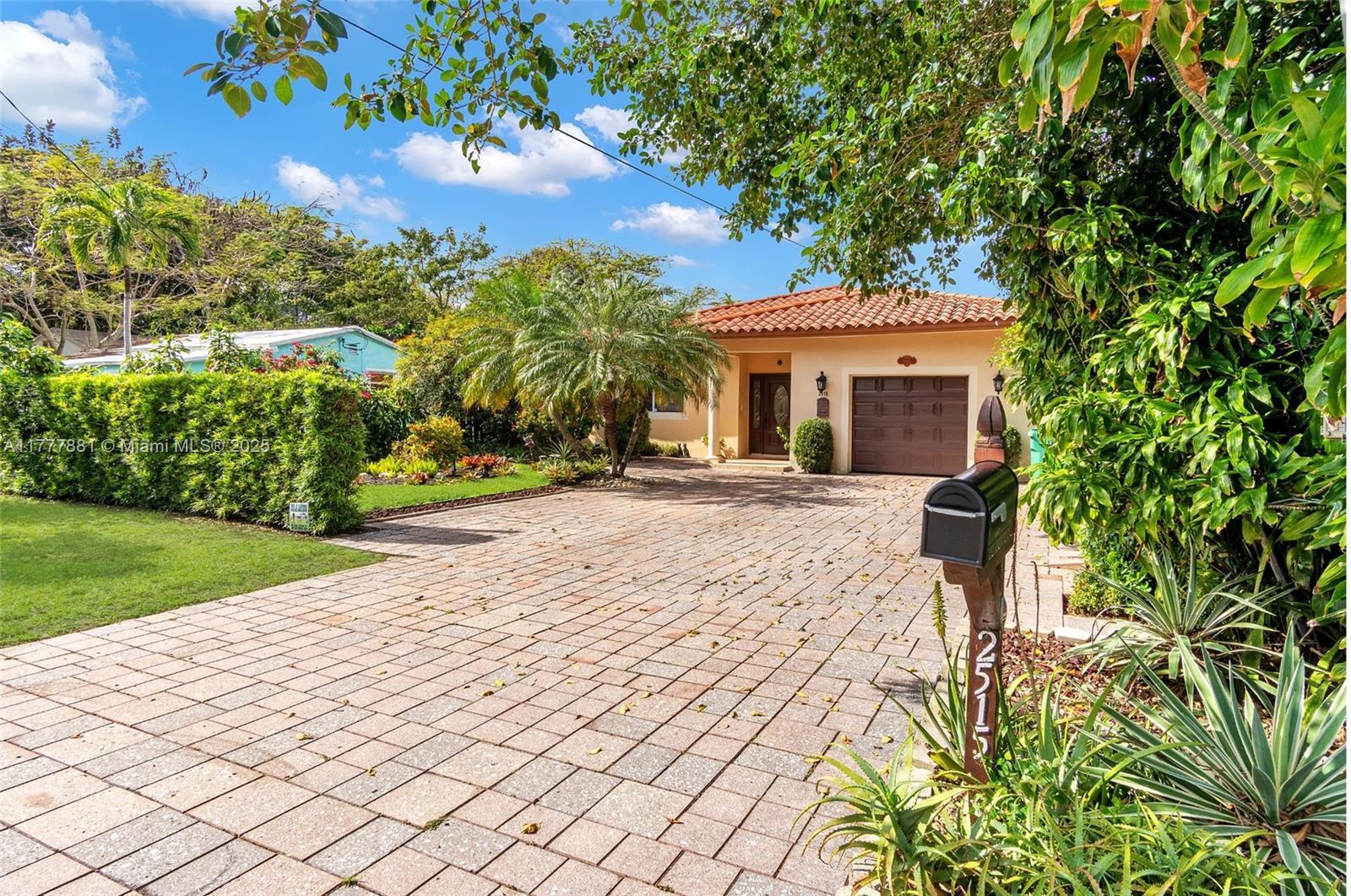 Picture of 2515 NE 183Rd St, North Miami Beach, FL 33160