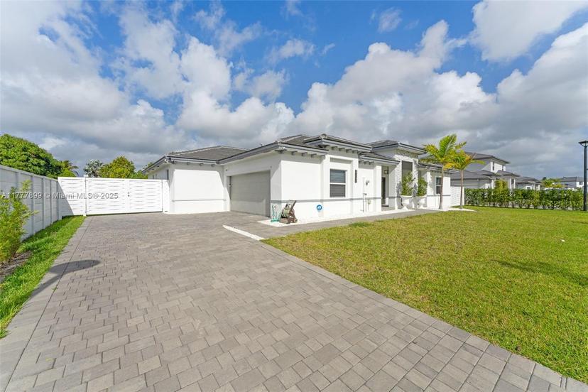 Picture of 21190 SW 127Th Pl, Miami FL 33177