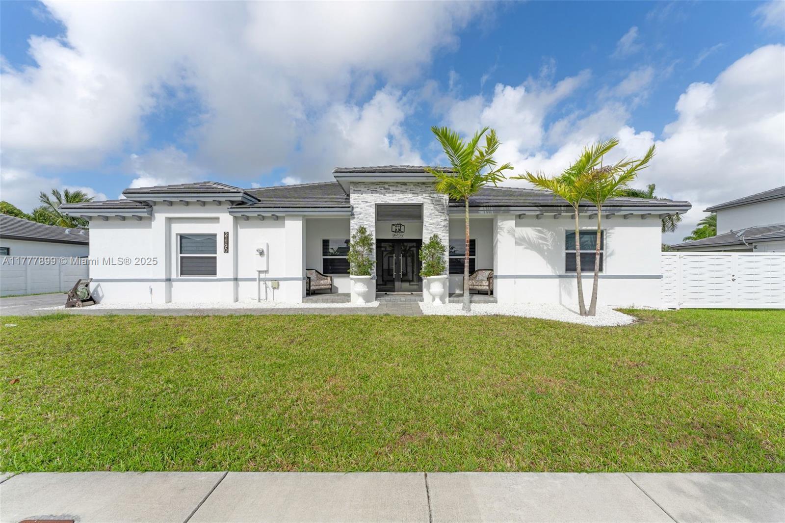 Picture of 21190 SW 127Th Pl, Miami, FL 33177
