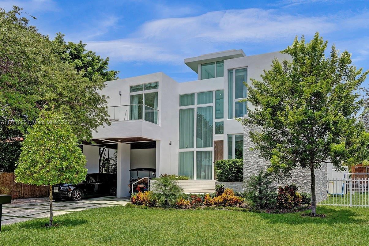 Picture of 201 Buttonwood Dr, Key Biscayne, FL 33149