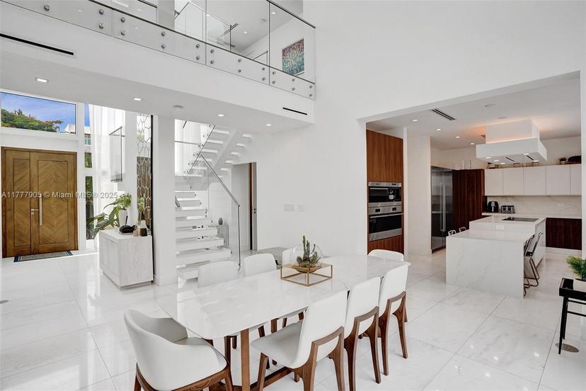 Picture of 201 Buttonwood Dr, Key Biscayne FL 33149
