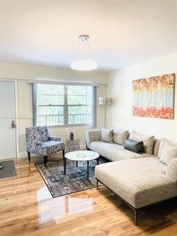 Picture of 13250 SW 4Th Ct # 405G, Pembroke Pines, FL 33027