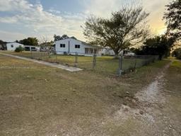 Picture of 605 NW 9Th Ct, Homestead, FL 33030