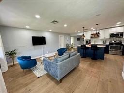 Picture of 826 Cochran Dr, Lake Worth, FL 33461