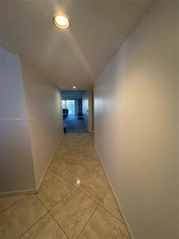 Picture of 10133 NW 24Th Pl # 206, Sunrise, FL 33322