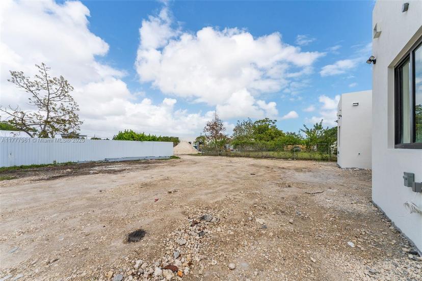 Picture of 12393 SW 220Th St # 12393, Miami FL 33170